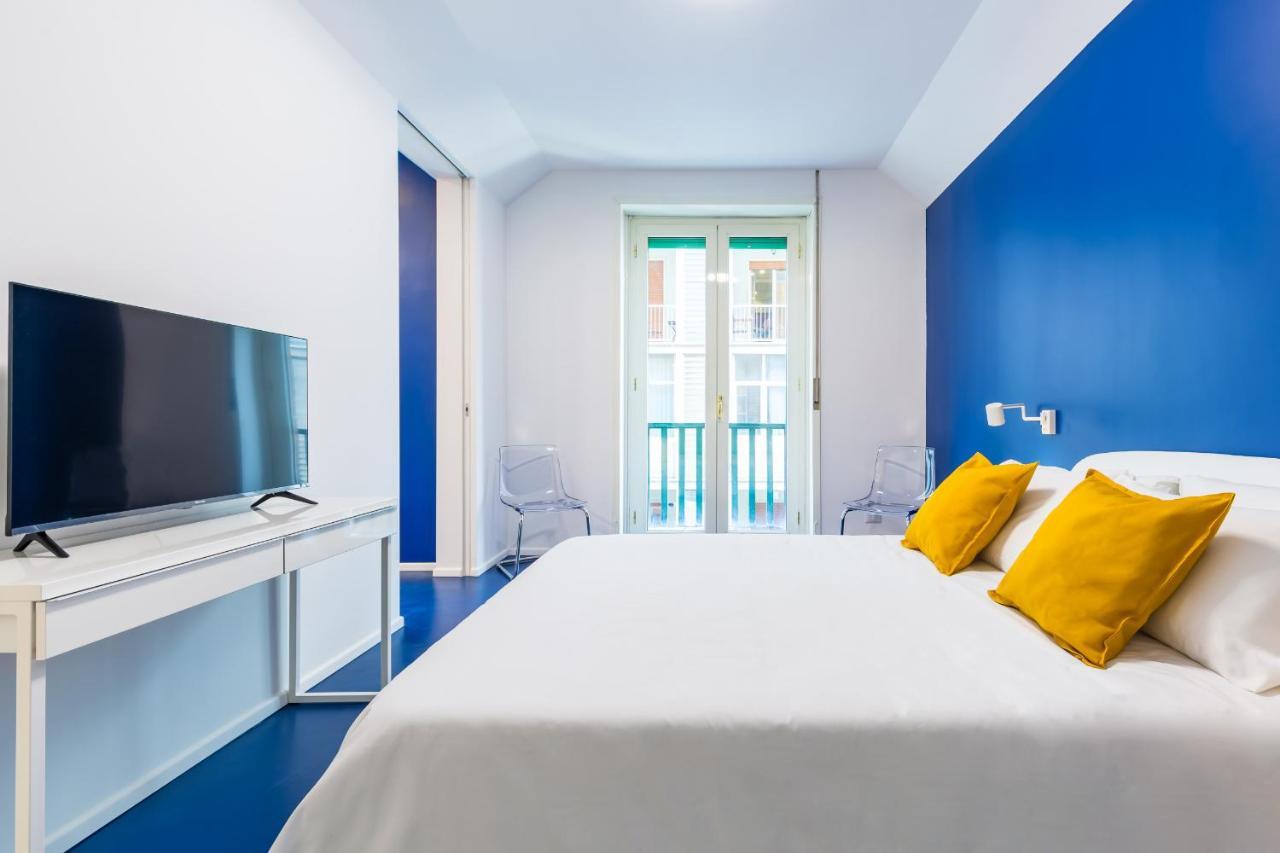 Piazza Municipio Apartments By Wonderful Italy 那不勒斯 外观 照片