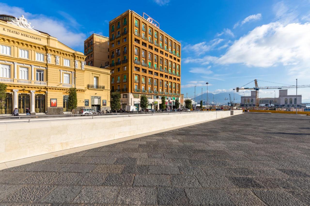 Piazza Municipio Apartments By Wonderful Italy 那不勒斯 外观 照片