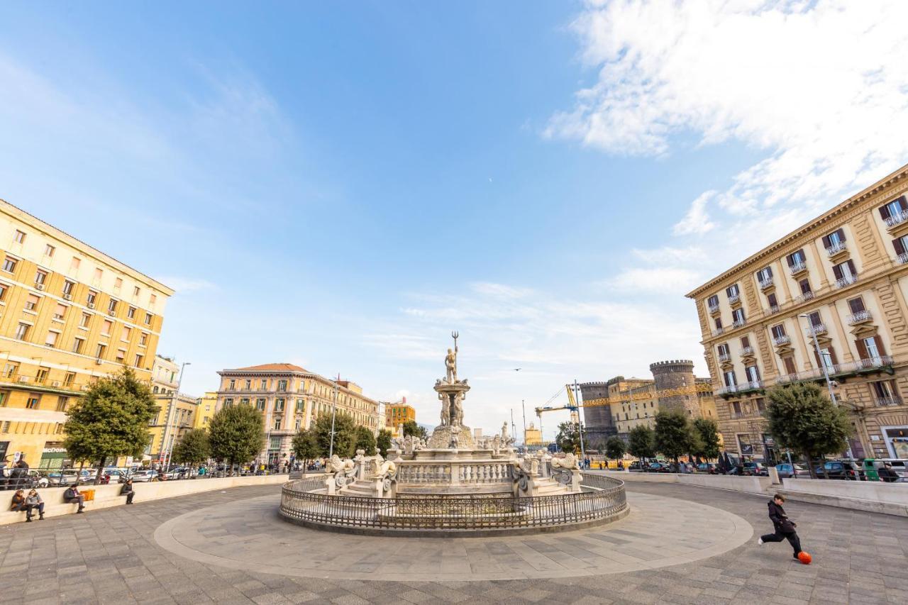 Piazza Municipio Apartments By Wonderful Italy 那不勒斯 外观 照片