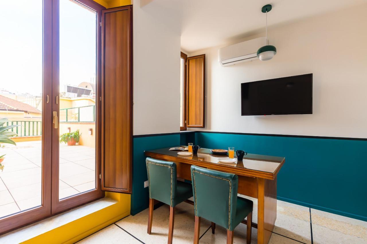 Piazza Municipio Apartments By Wonderful Italy 那不勒斯 外观 照片